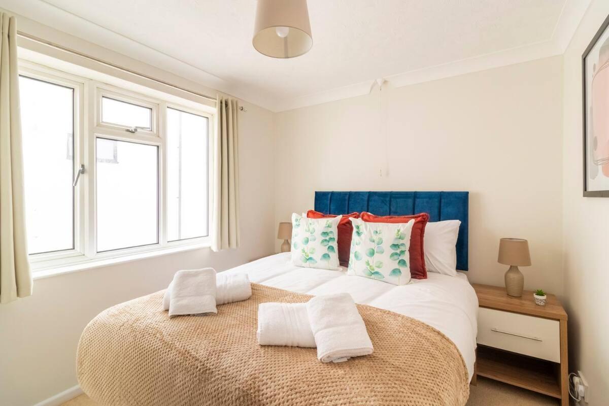 Incredible Sea View 2 Bedroom Beach Apartment Bournemouth Exterior photo